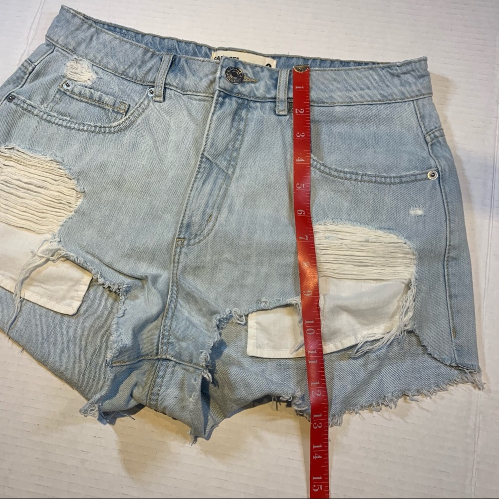 Size 9 Garage distressed denim high rise light wash festival shorts - Picture 4 of 15